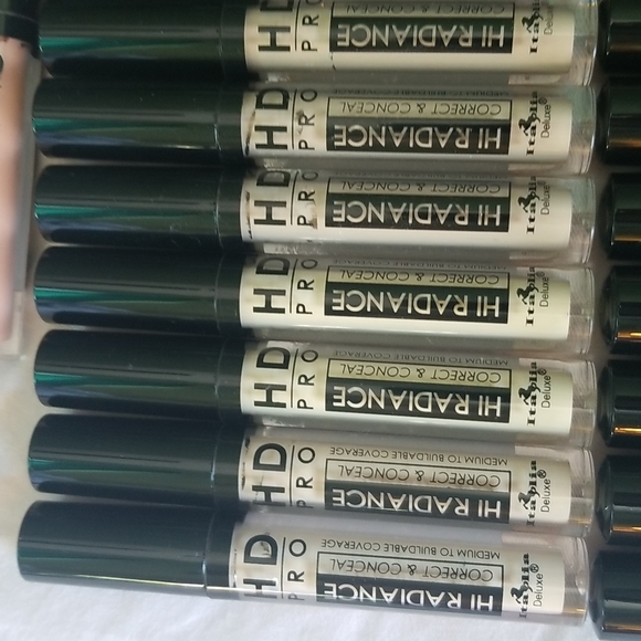 Bundle of Concealers - Picture 2 of 3